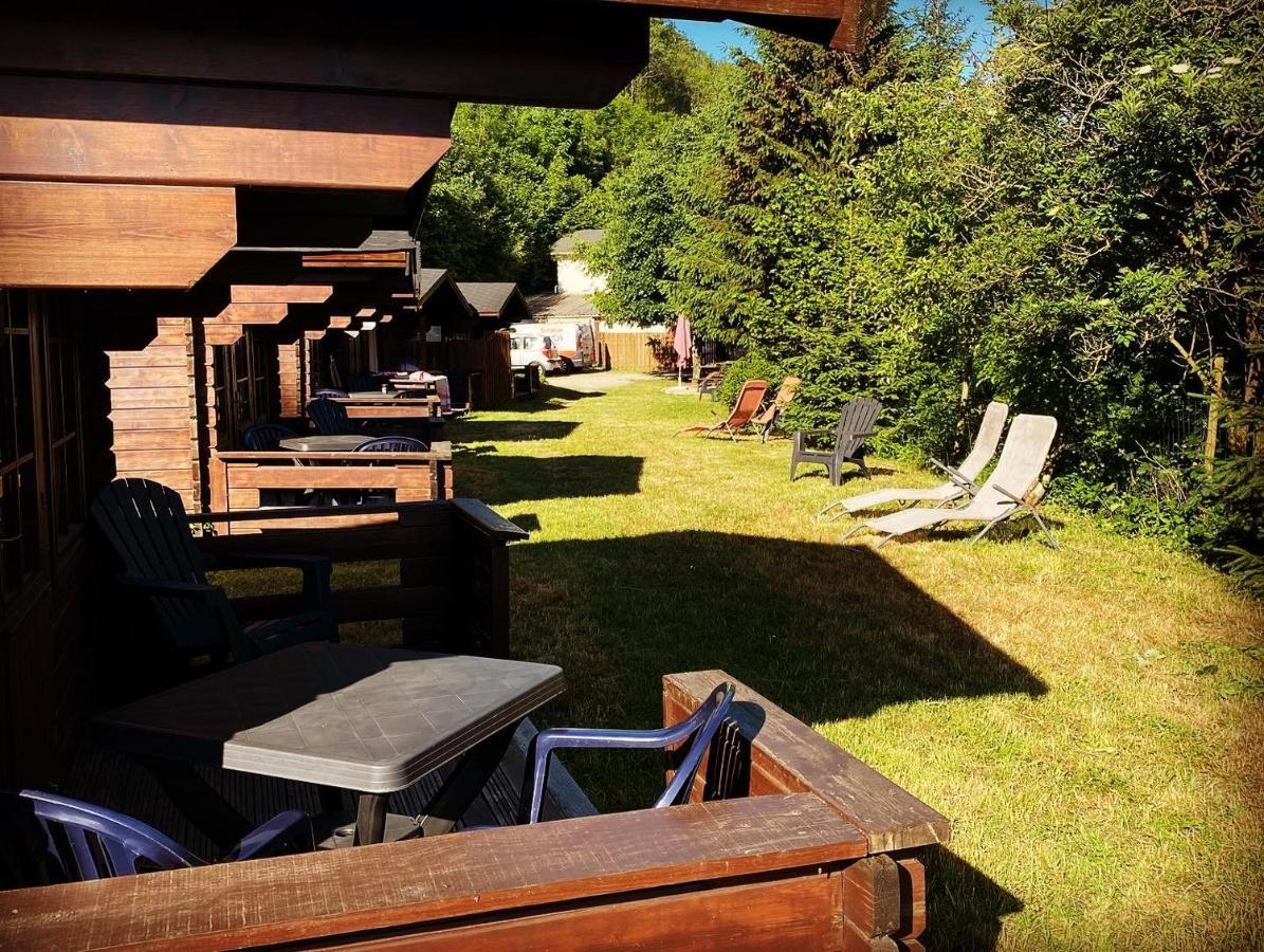 "Le Maloya" Chalets Independants -Chambre Balneo - Relais Motards Lacaune Dış mekan fotoğraf