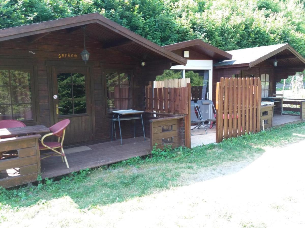 "Le Maloya" Chalets Independants -Chambre Balneo - Relais Motards Lacaune Dış mekan fotoğraf