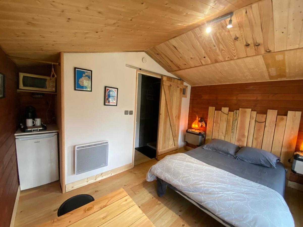 "Le Maloya" Chalets Independants -Chambre Balneo - Relais Motards Lacaune Dış mekan fotoğraf