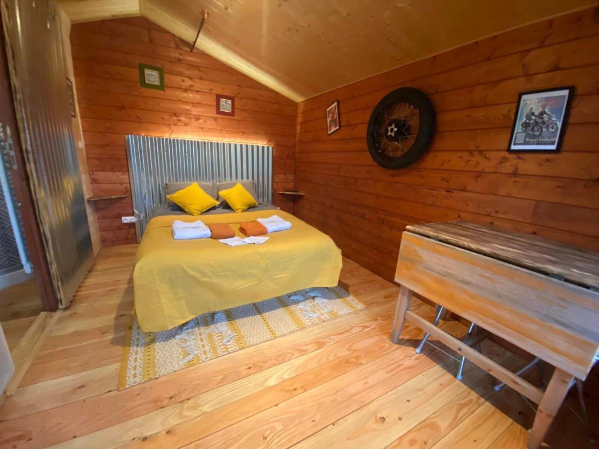 "Le Maloya" Chalets Independants -Chambre Balneo - Relais Motards Lacaune Dış mekan fotoğraf