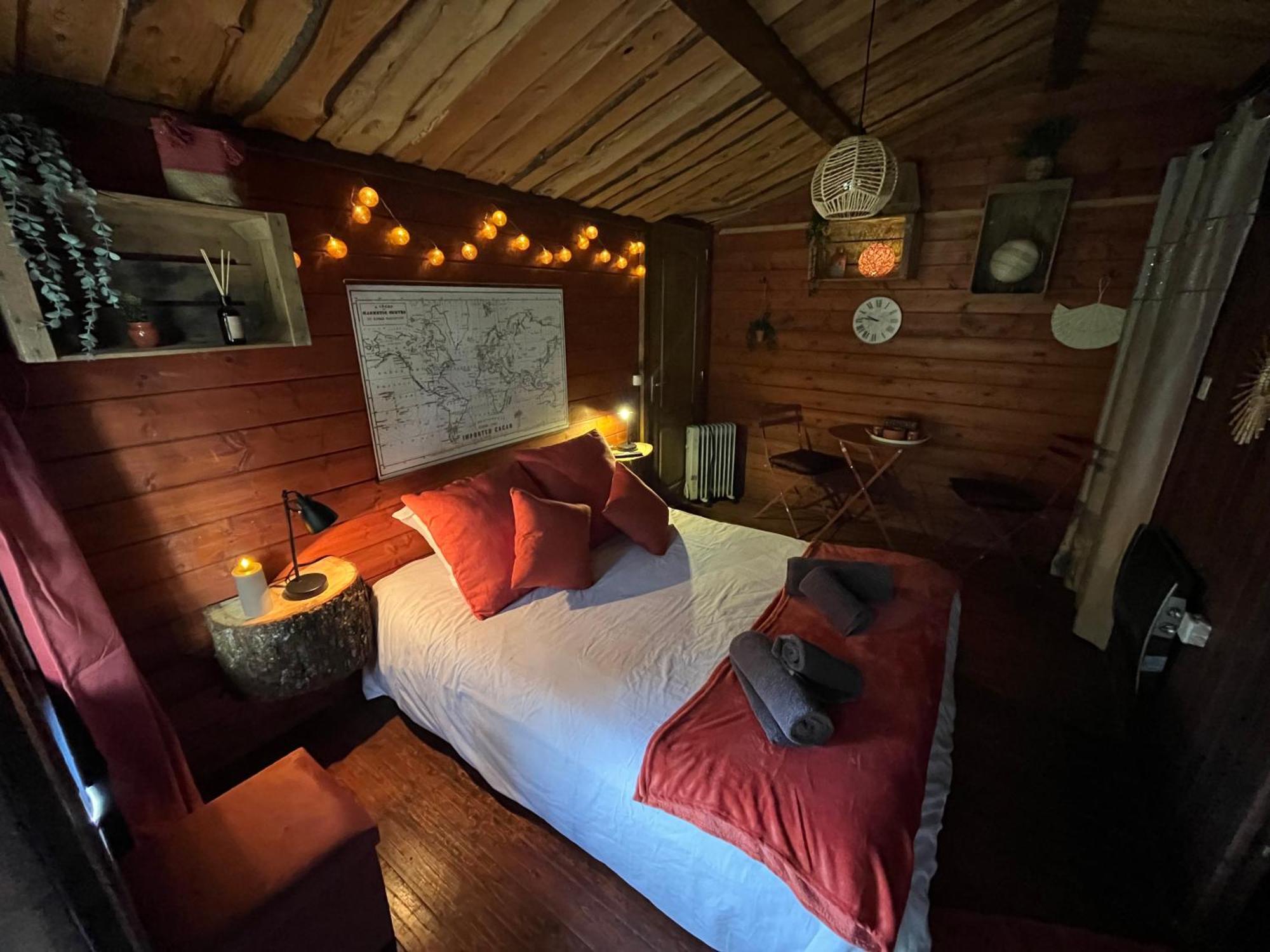 "Le Maloya" Chalets Independants -Chambre Balneo - Relais Motards Lacaune Dış mekan fotoğraf
