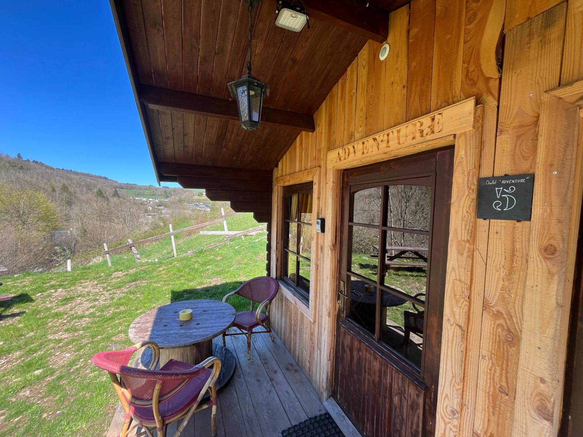 "Le Maloya" Chalets Independants -Chambre Balneo - Relais Motards Lacaune Dış mekan fotoğraf